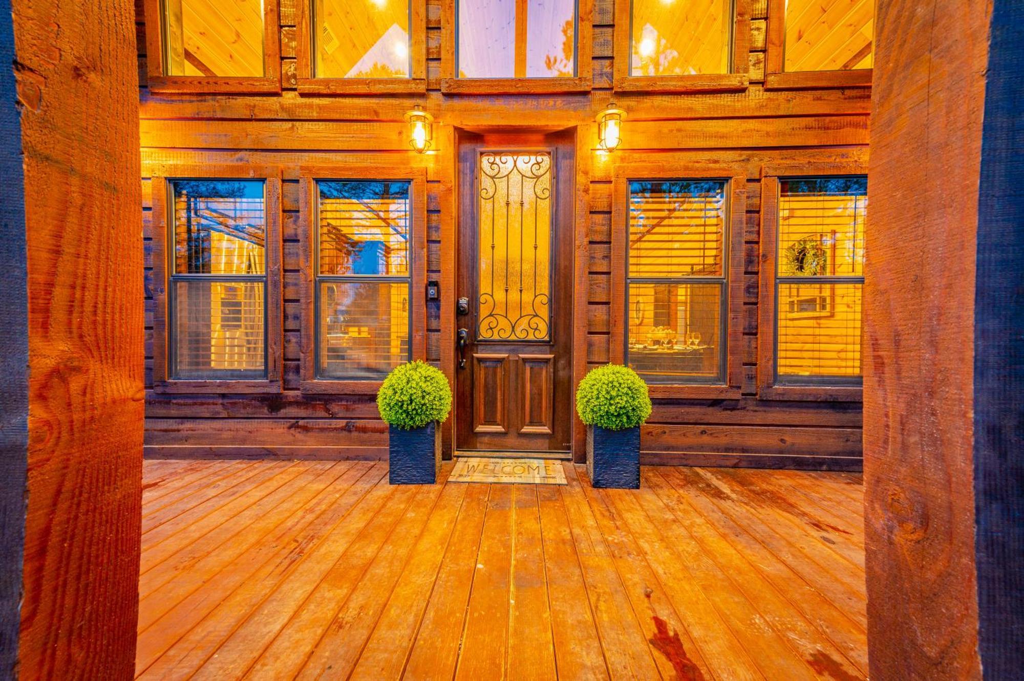 The Luxurious Blue Sky Lodge Is Epic! ブロークン・ボウ エクステリア 写真