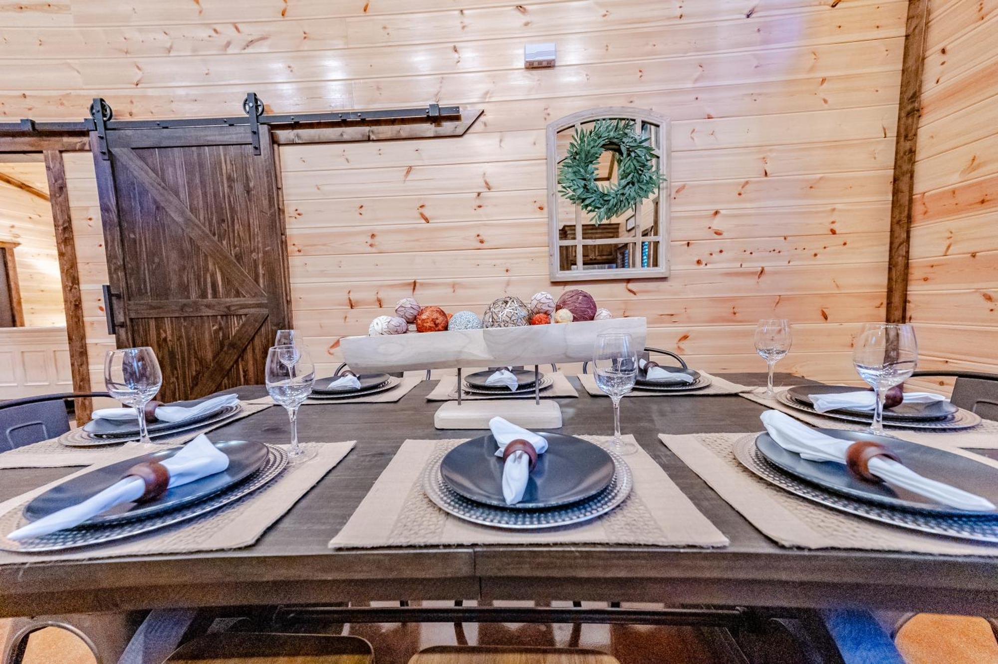 The Luxurious Blue Sky Lodge Is Epic! ブロークン・ボウ エクステリア 写真