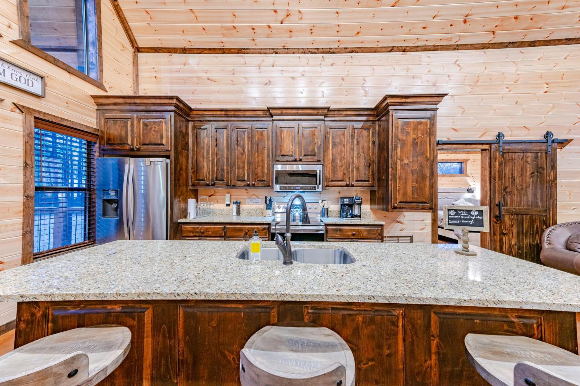 The Luxurious Blue Sky Lodge Is Epic! ブロークン・ボウ エクステリア 写真
