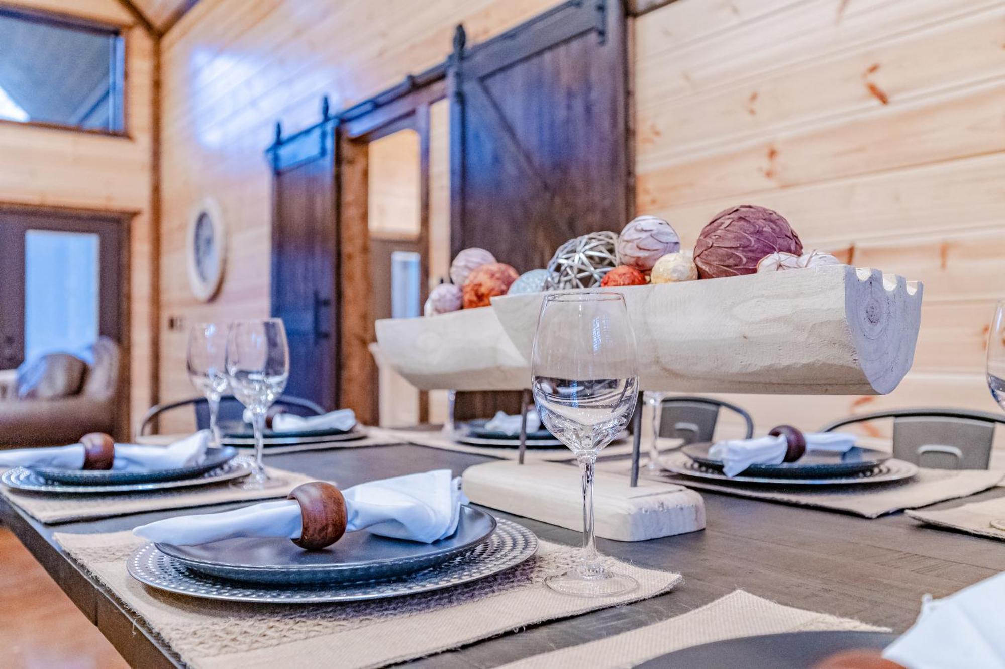The Luxurious Blue Sky Lodge Is Epic! ブロークン・ボウ エクステリア 写真