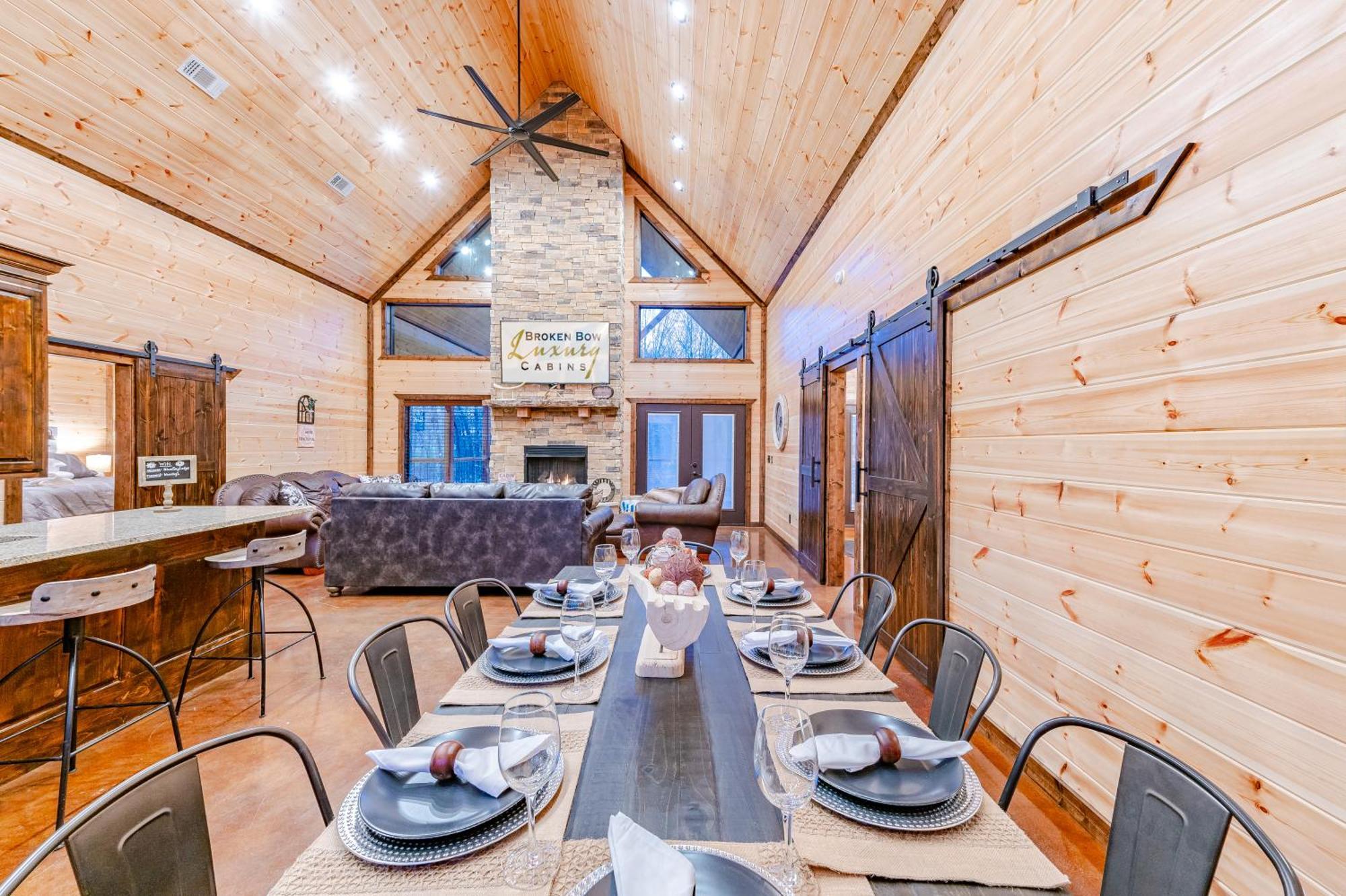 The Luxurious Blue Sky Lodge Is Epic! ブロークン・ボウ エクステリア 写真