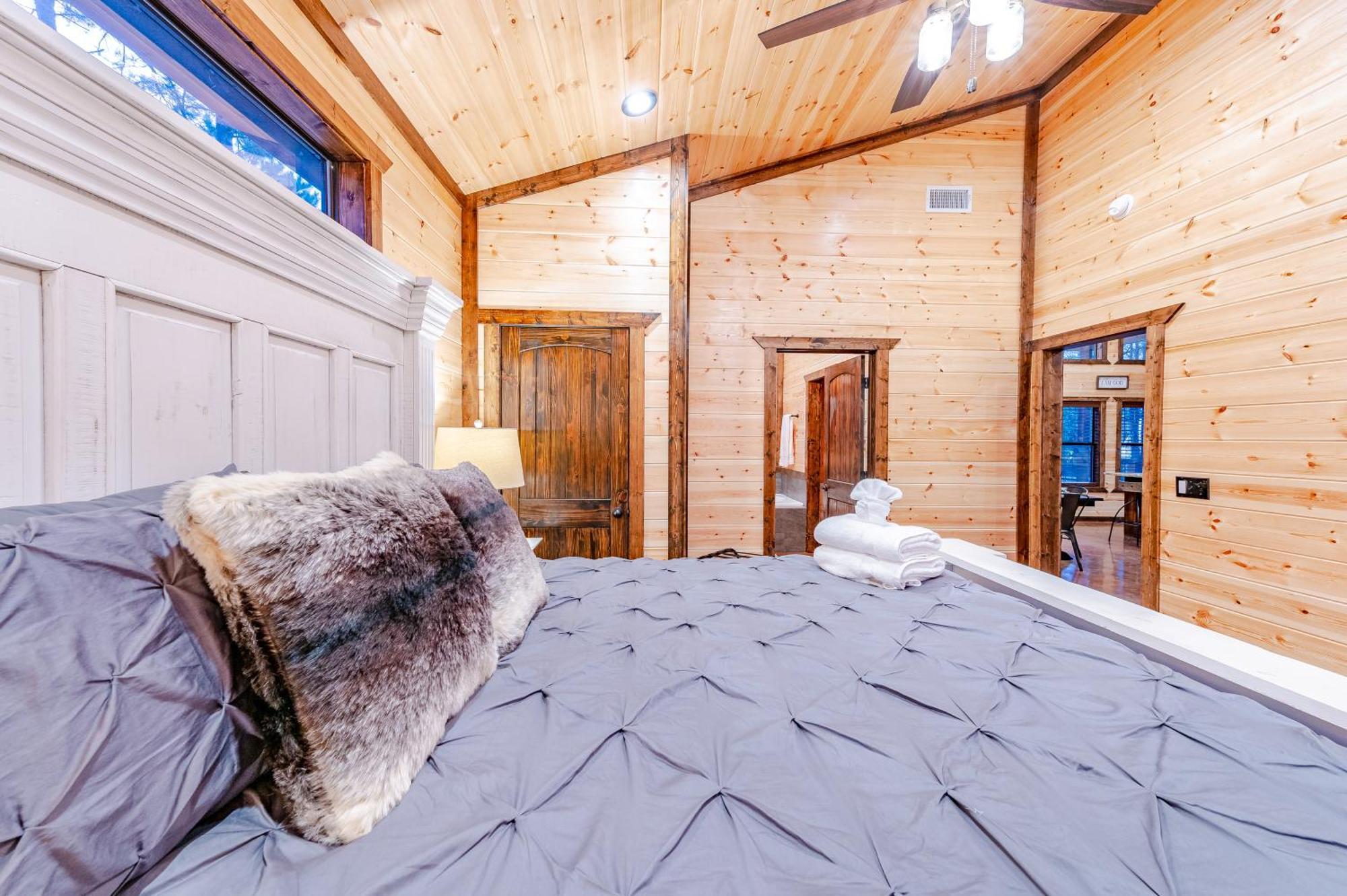 The Luxurious Blue Sky Lodge Is Epic! ブロークン・ボウ エクステリア 写真