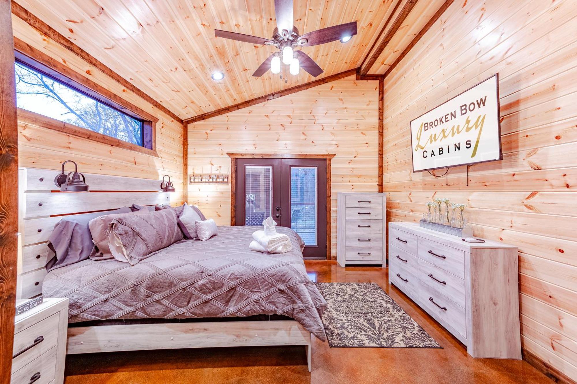 The Luxurious Blue Sky Lodge Is Epic! ブロークン・ボウ エクステリア 写真