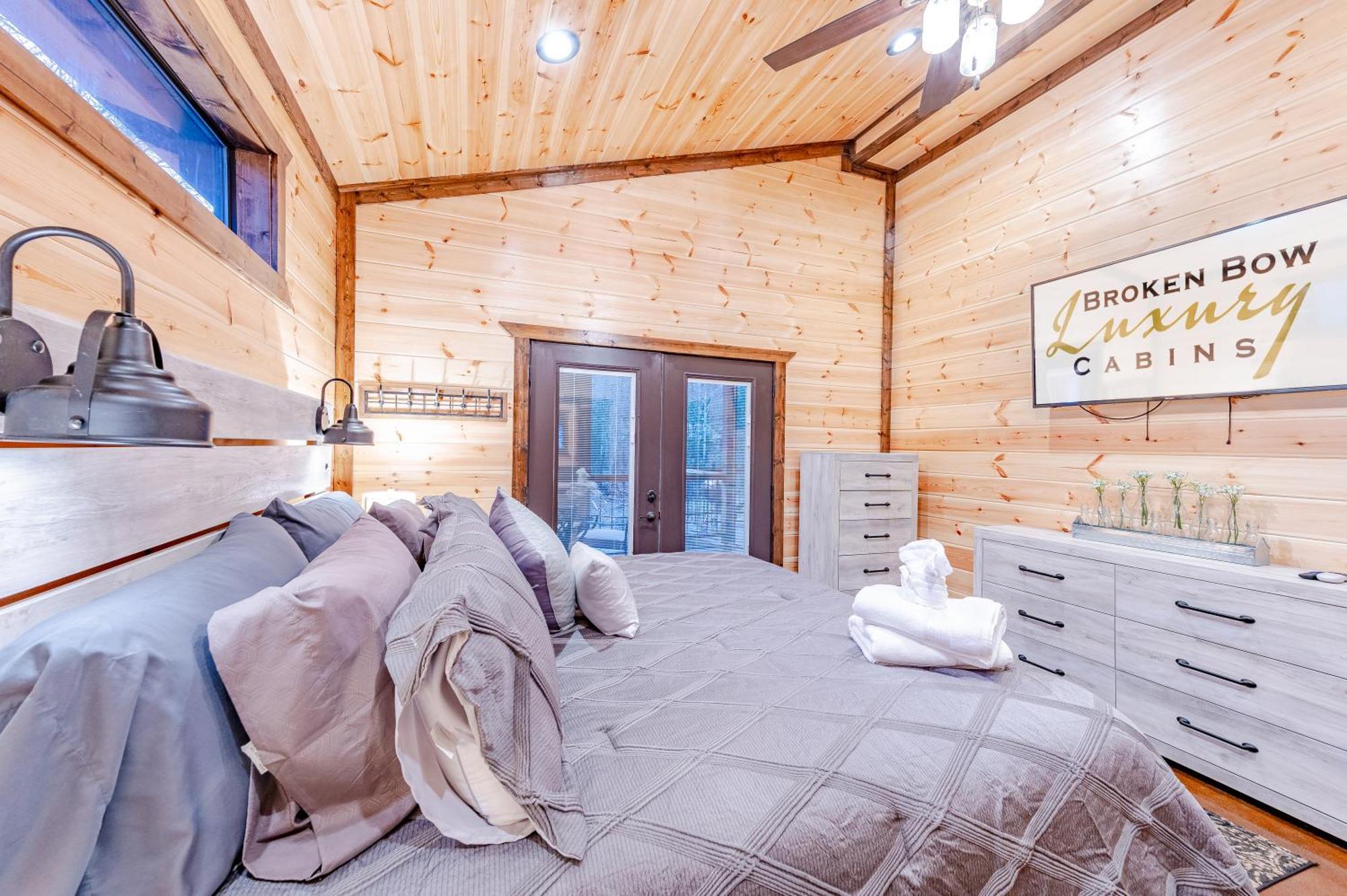 The Luxurious Blue Sky Lodge Is Epic! ブロークン・ボウ エクステリア 写真
